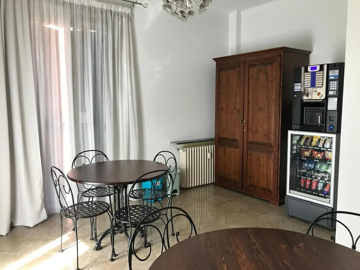 Pensión Verona Apartments & Rooms Lungadige
