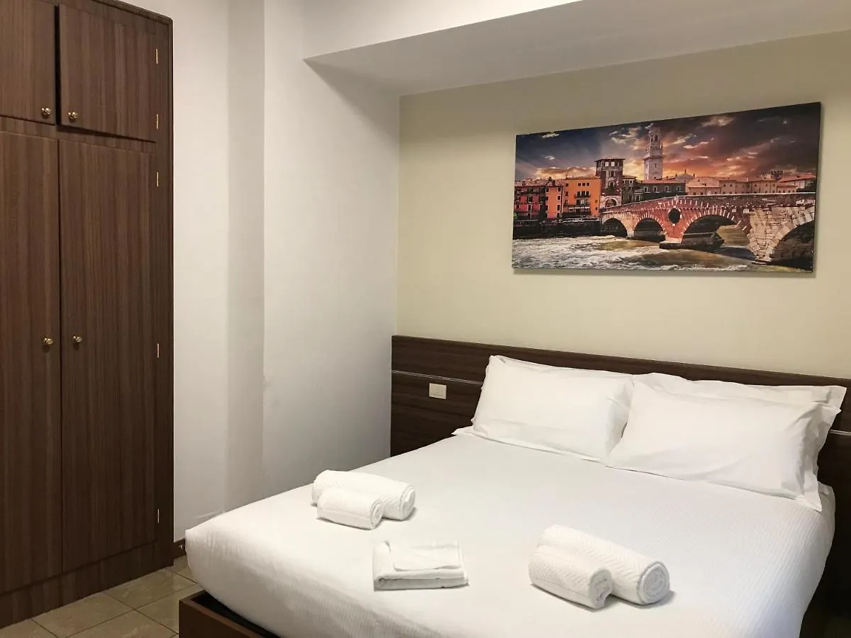 Verona Apartments & Rooms Lungadige Pensión